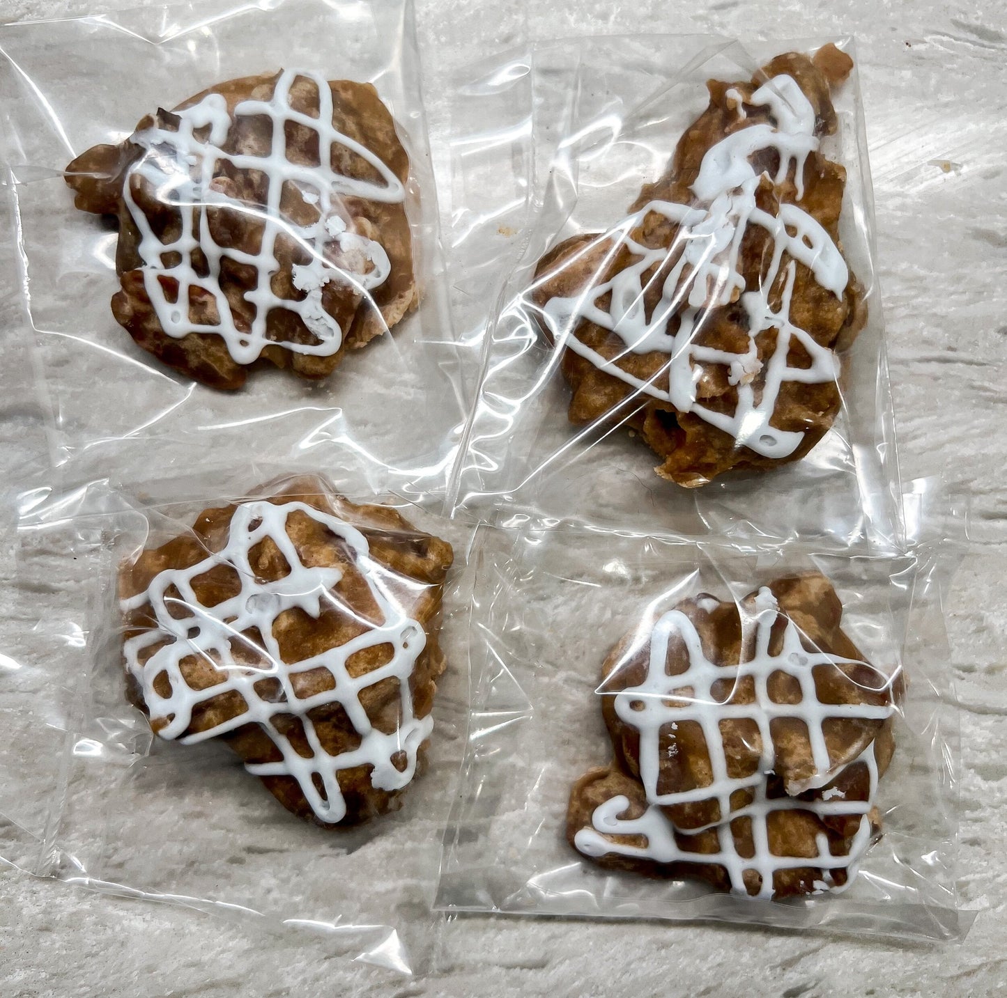Cinnamon Roll Pralines, unique desserts, specialty pralines